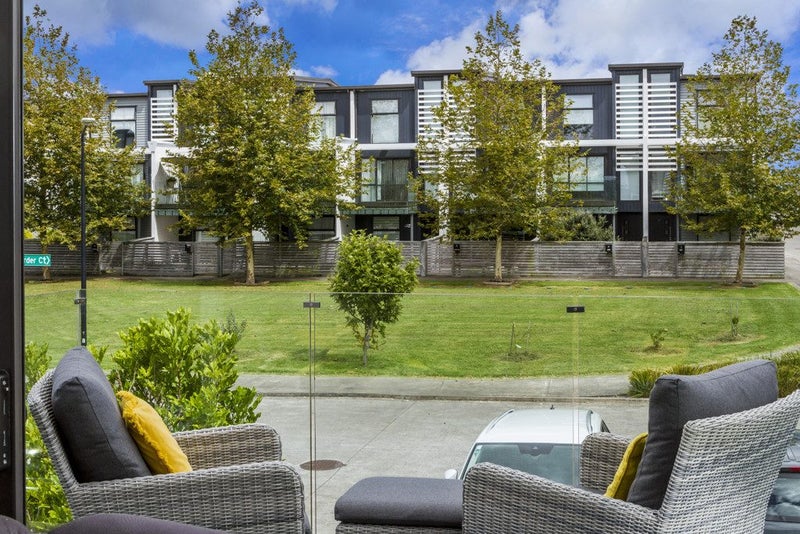 1 Carder Court, Hobsonville, Auckland - Carousel 2