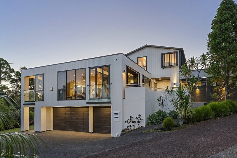 19 Centennial Place, Campbells Bay, Auckland - Carousel 1