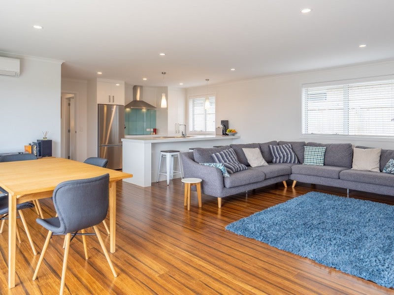 9 Mahia Lane, Waikanae - Carousel 1
