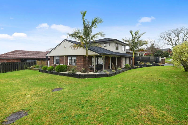 2/2 Fieldstone Court, Northpark, Auckland - Carousel 2