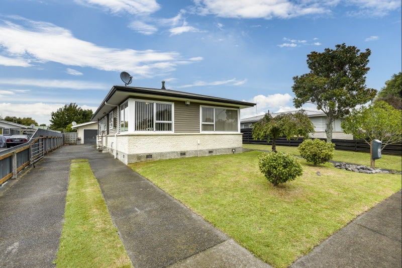 74 Leicester Avenue, Tamatea, Napier - Carousel 1