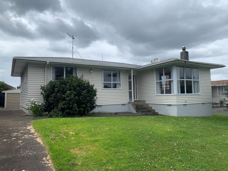 36 Larne Avenue, Pakuranga Heights, Auckland - Carousel 1