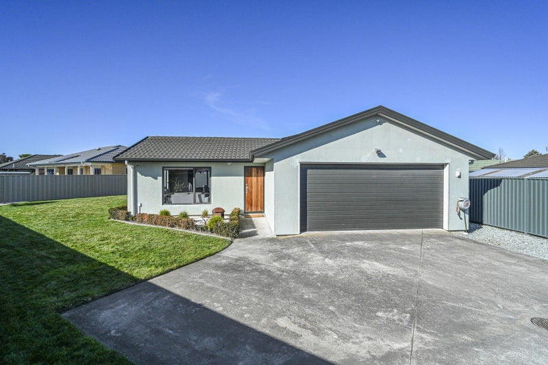 8 Prestige Place, Flaxmere, Hastings - Carousel 1