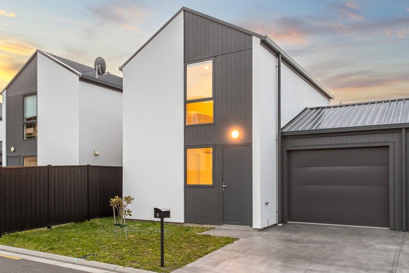 5 Wheatsheaf Lane, Heathcote Valley, Christchurch - Carousel 13