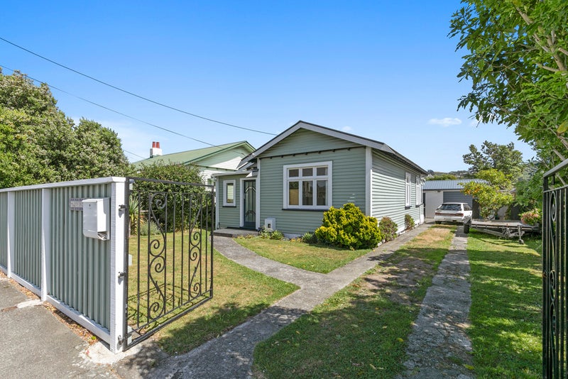 129 Cuba Street, Petone, Lower Hutt - Carousel 1