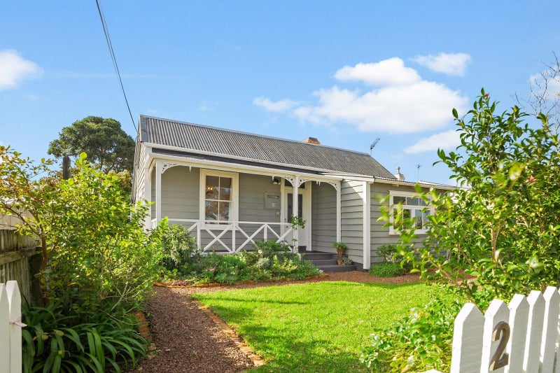 2/2 Evan Street, Belmont, Auckland - Carousel 1