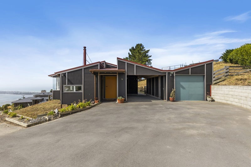 14 Signal Hill Road, Mount Pleasant, Christchurch - Carousel 1