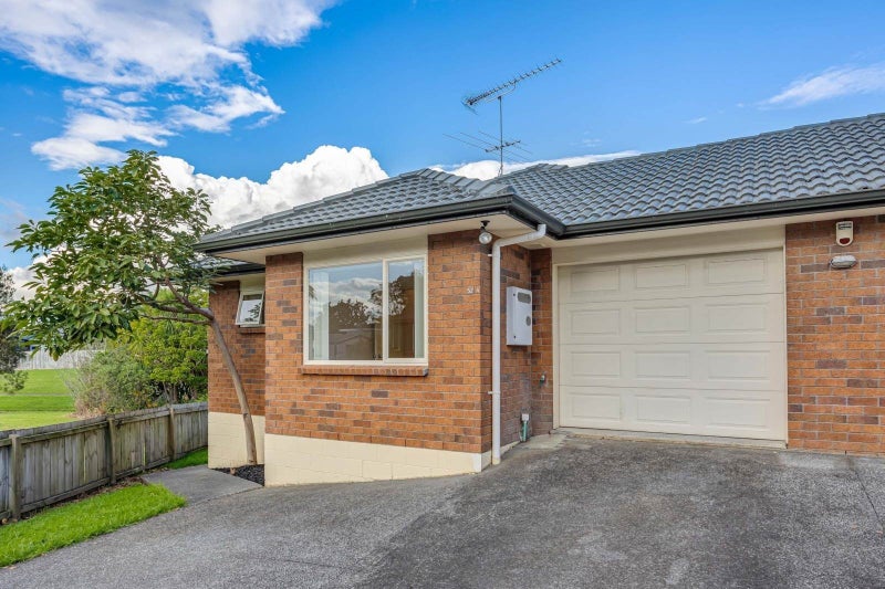 52 Mirrabooka Avenue, Botany Downs, Auckland - Carousel 1