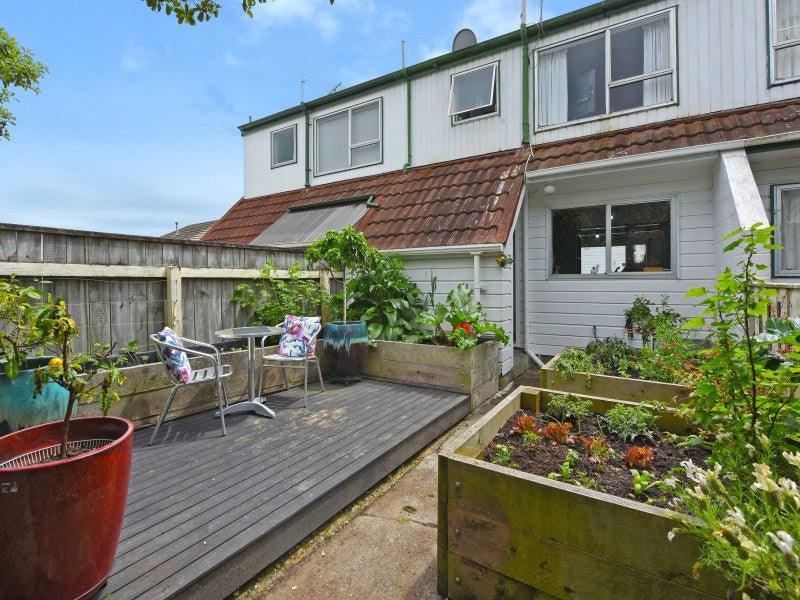 11/65 Ararino Street, Trentham, Upper Hutt - Carousel 10