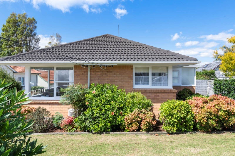 1/70 Nile Road, Milford, Auckland - Carousel 2