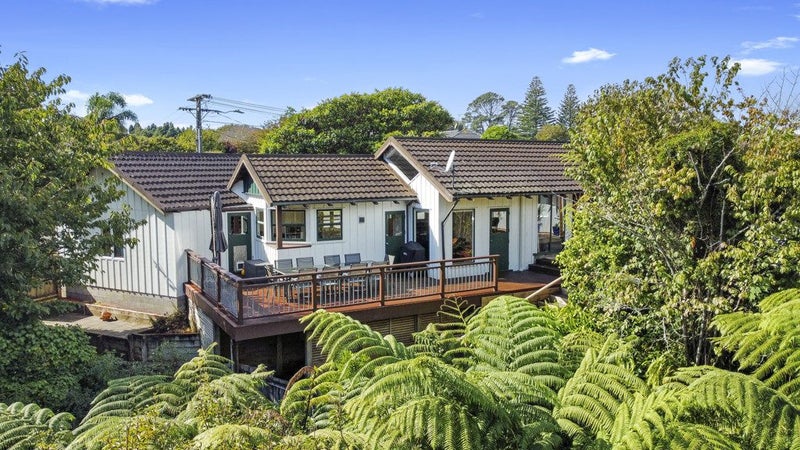 35 Plympton Street, Brooklands, New Plymouth - Carousel 1