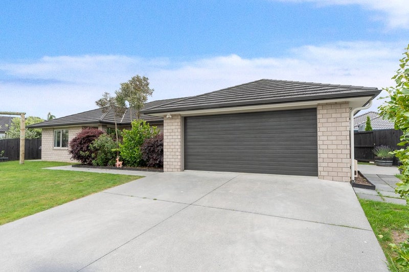 20 Trauzer Place, Flagstaff, Hamilton - Carousel 1