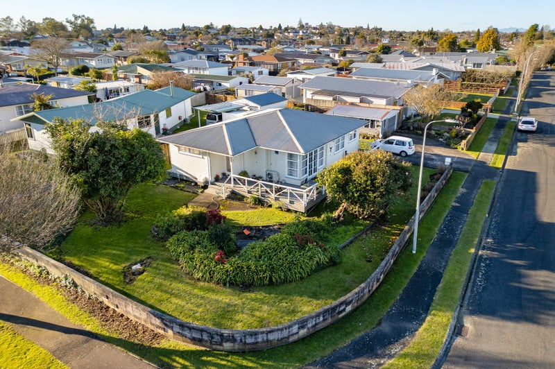 1 Katherine Place, Melville, Hamilton - Carousel 2