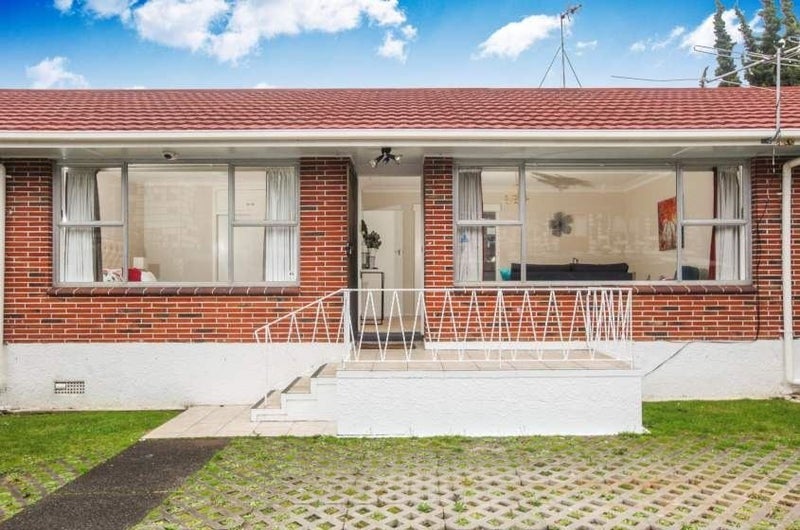 2/6 King George Avenue, Epsom, Auckland - Carousel 17