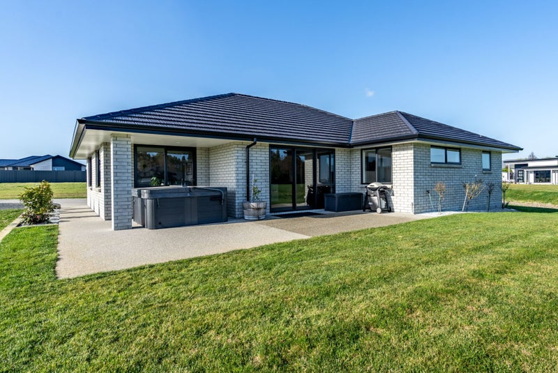 25 Glenda Place, Seaward Bush, Invercargill - Carousel 2