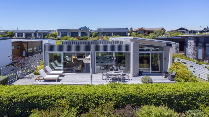 12 Kurapoto Lane, Rainbow Point, Taupo - Carousel 1