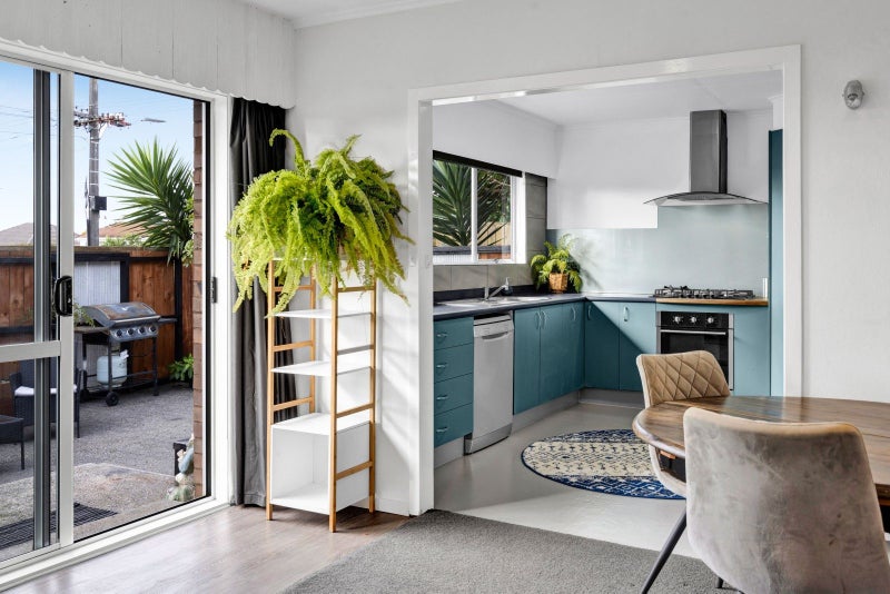 1 Lynton Street, Upper Vogeltown, New Plymouth - Carousel 1