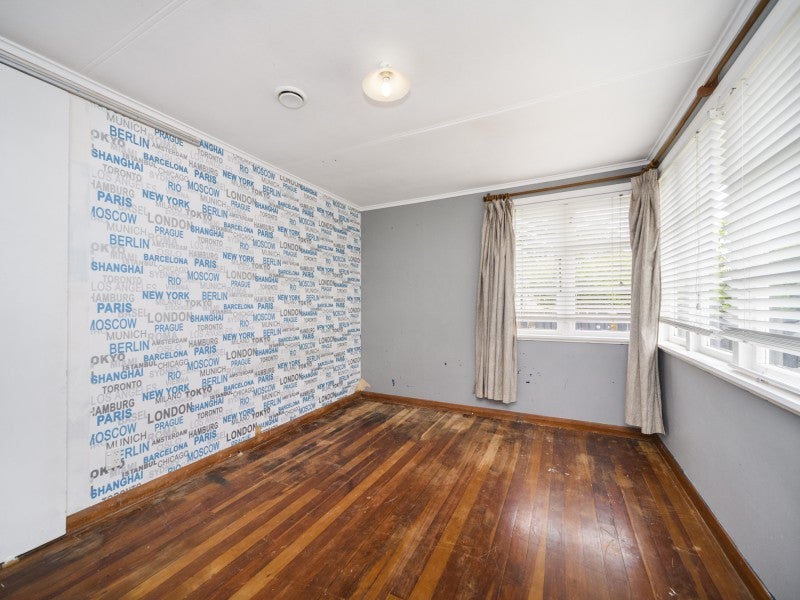 2 Manchester Street, Takaro, Palmerston North - Carousel 16