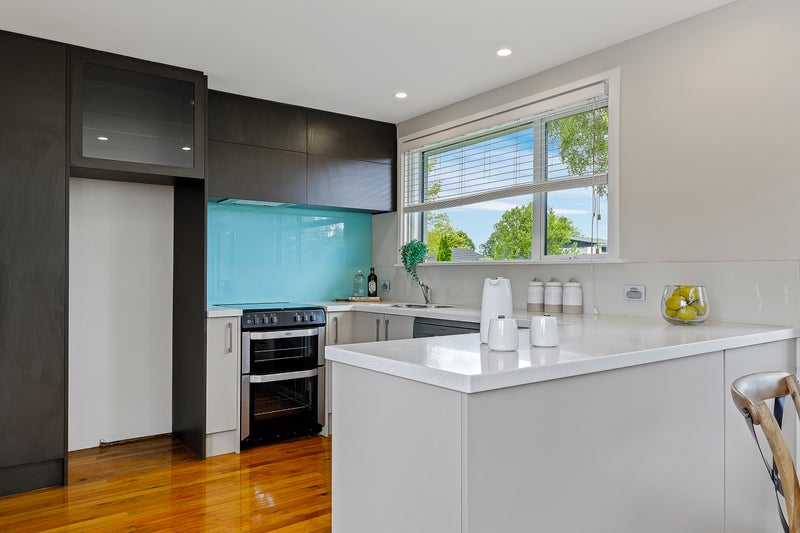 32 Barnes Road, Redwood, Christchurch - Carousel 2