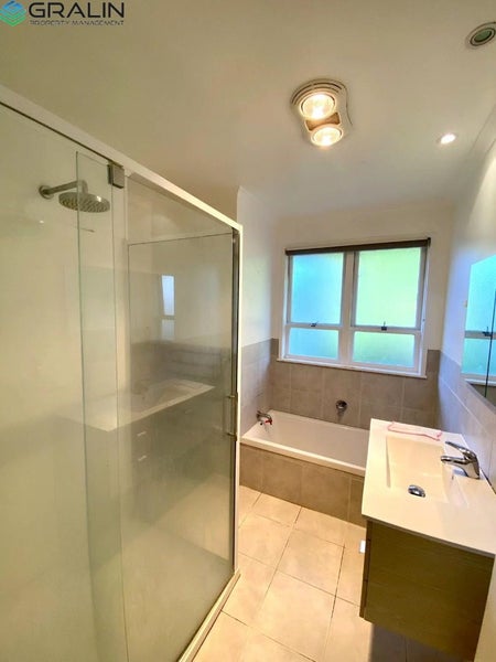 1/4 Rongo Road, Royal Oak, Auckland - Carousel 9