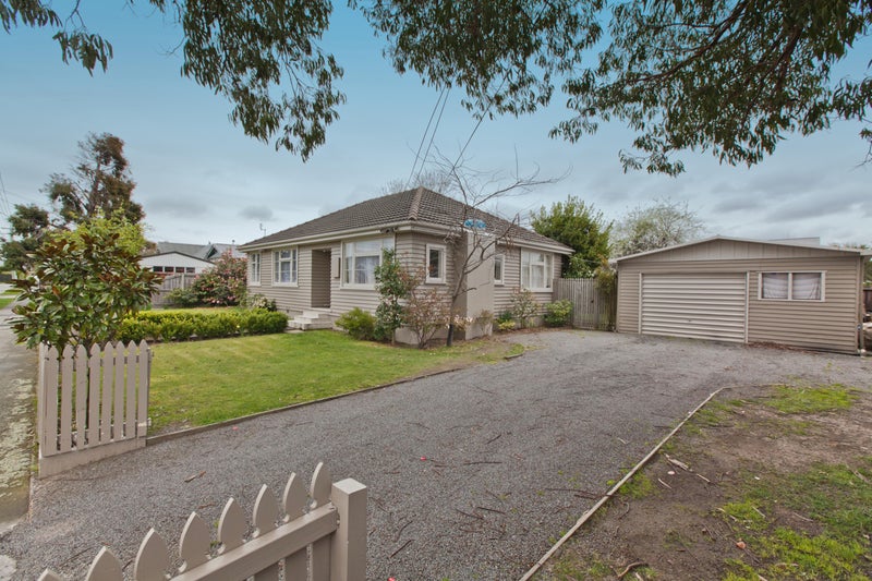 11 Gamblins Road, Saint Martins, Christchurch - Carousel 11