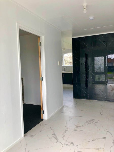 3 Blair Place, Otara, Auckland - Carousel 2