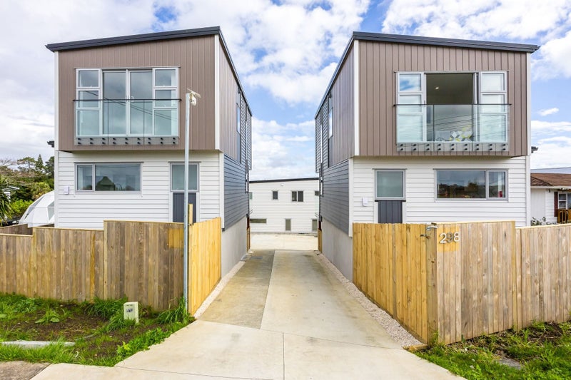 298A Sunset Road, Windsor Park, Auckland - Carousel 1