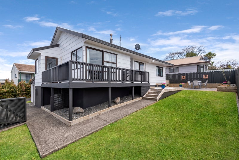 1/9 Coubray Place, Botany Downs, Auckland - Carousel 18