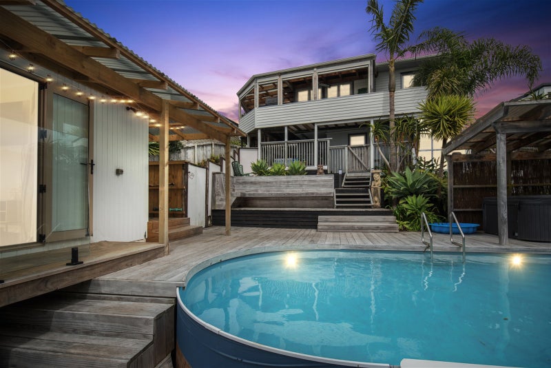 11A Mizpah Road, Waiake, Auckland - Carousel 23