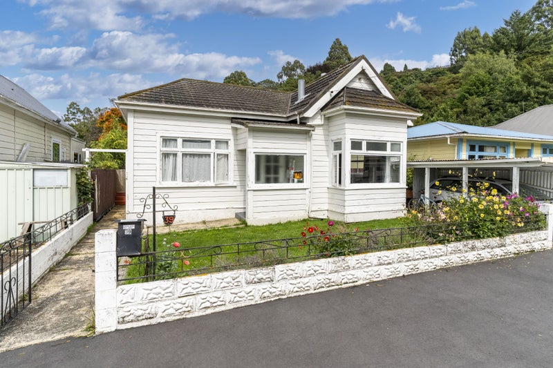 39 Carr Street, North East Valley, Dunedin - Carousel 1