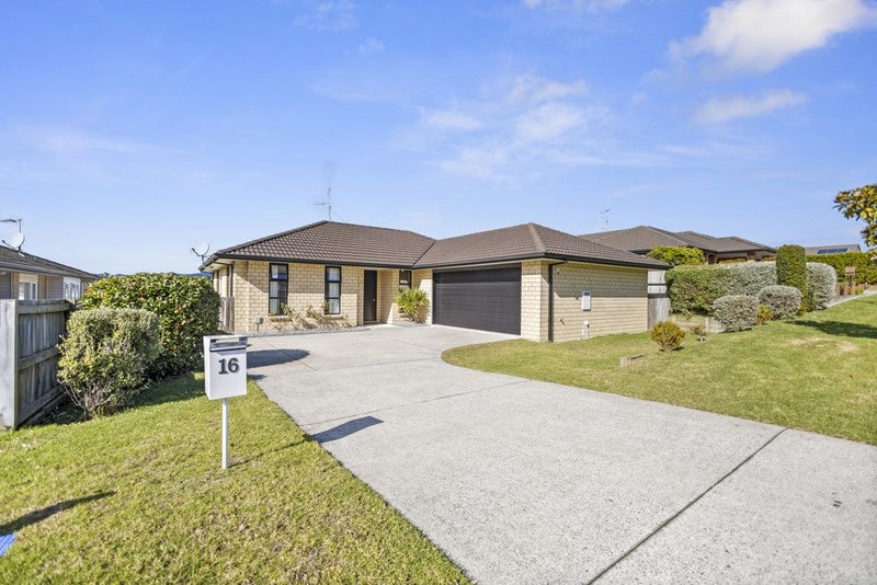 16 Galloway Crescent, Pyes Pa, Tauranga - Carousel 2