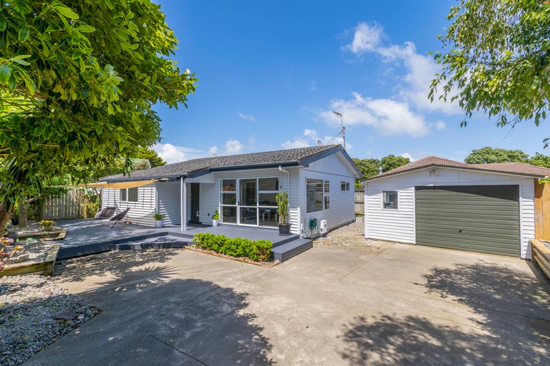 15 Watson Drive, Paraparaumu Beach, Paraparaumu - Carousel 1