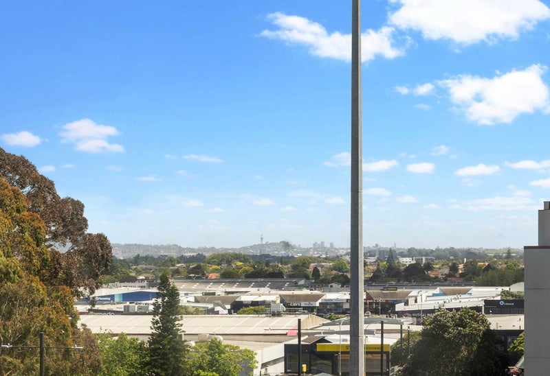 503/17 Putney Way, Manukau, Auckland - Carousel 1