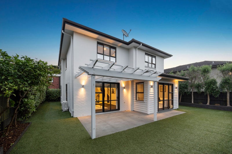 33 Kauriki Terrace, Stonefields, Auckland - Carousel 2