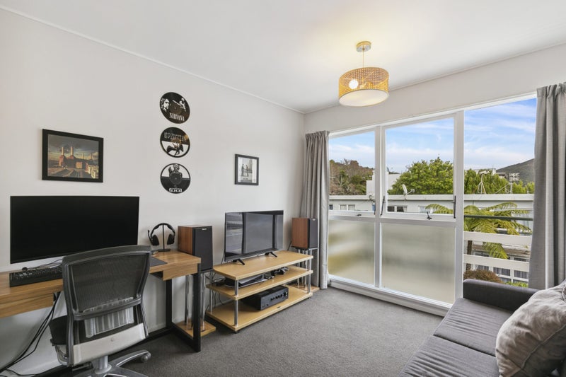 306 Karori Road, Karori, Wellington - Carousel 2