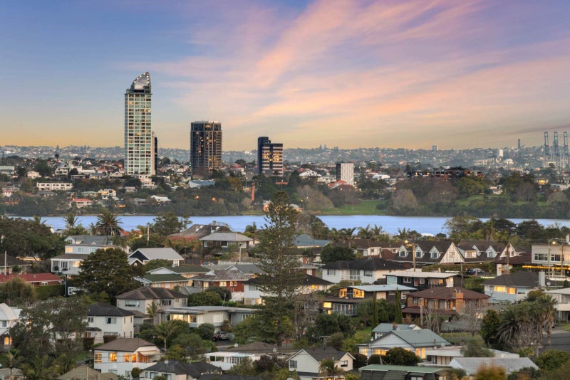 1/2 Dewsbury Terrace, Castor Bay, Auckland - Carousel 2