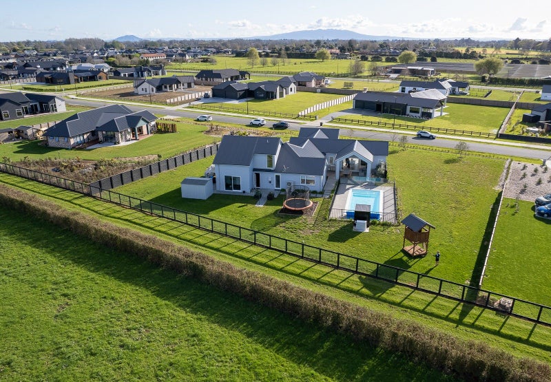 35 Whare Marama Drive, Leamington, Cambridge - Carousel 1