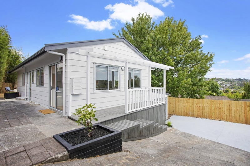 1/36 Cedar Heights Avenue, Massey, Auckland - Carousel 2