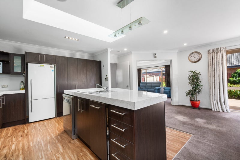 76 Puhara Avenue, Parklands, Christchurch - Carousel 2