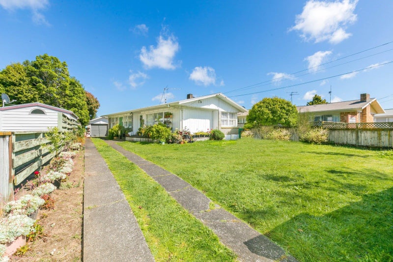 51 Nevada Road, Silverdale, Hamilton - Carousel 1