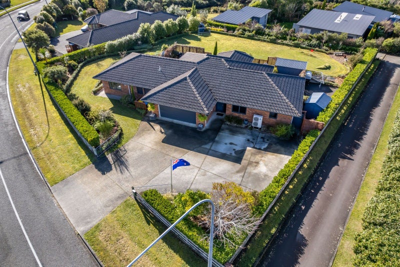 76 Kirton Drive, Riverstone Terraces, Upper Hutt - Carousel 1