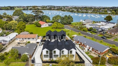 2/28 Riverview Road, Panmure, Auckland - Carousel 1