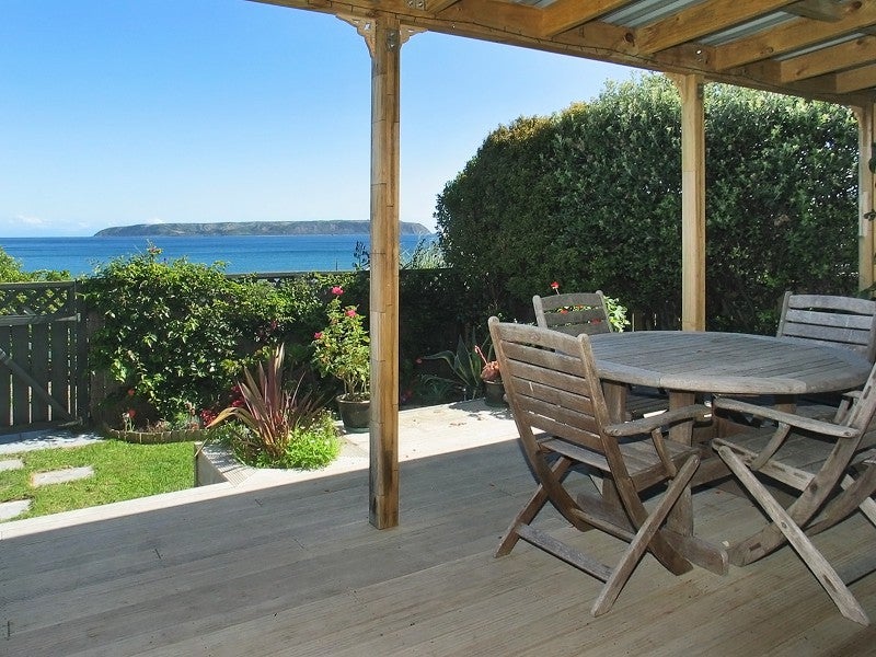 18 Park Avenue, Titahi Bay, Porirua - Carousel 2