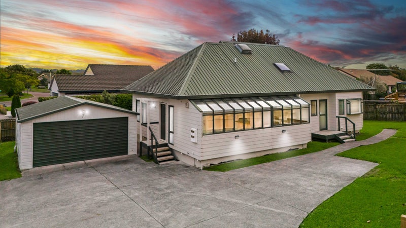 7 Gala Place, Henderson, Auckland - Carousel 1