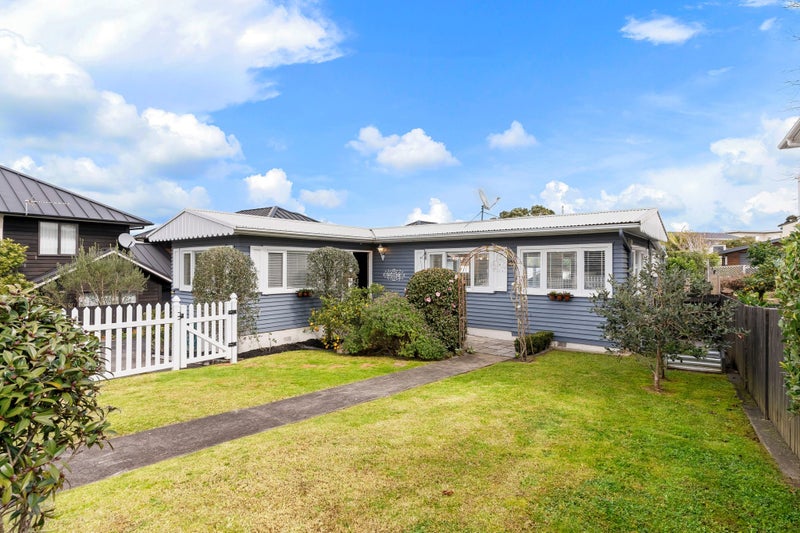 2/49 Waterloo Street, Howick, Auckland - Carousel 1