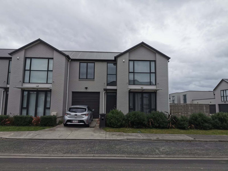 15 Kapia Drive, Takanini, Auckland - Carousel 1