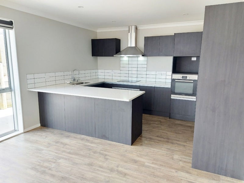 31 Percy Kinsman Crescent, Riverstone Terraces, Upper Hutt - Carousel 2