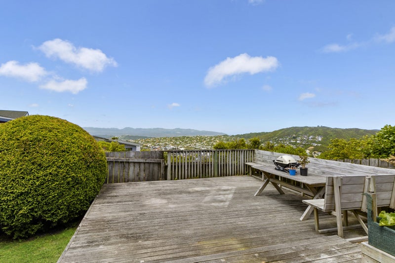12B Cathie Place, Karori, Wellington - Carousel 2