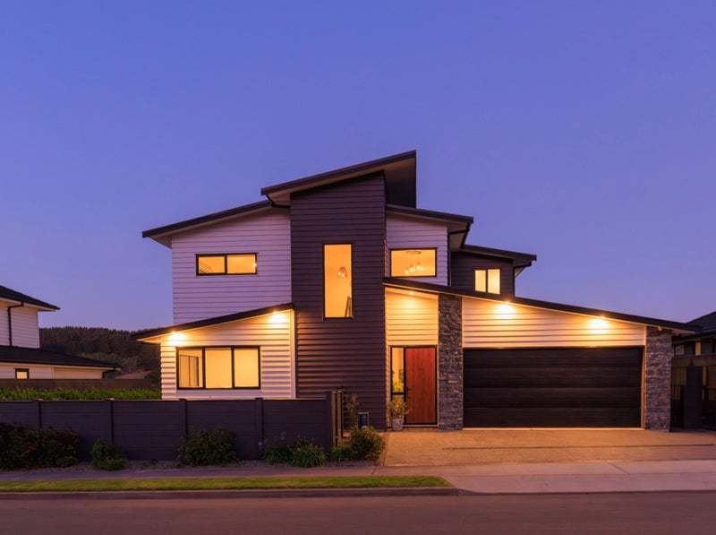 12 Atherton Terrace, Churton Park, Wellington - Carousel 1