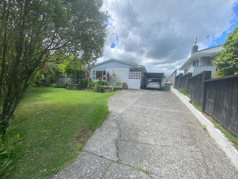 12 Kingsway Crescent, Forest Lake, Hamilton - Carousel 1